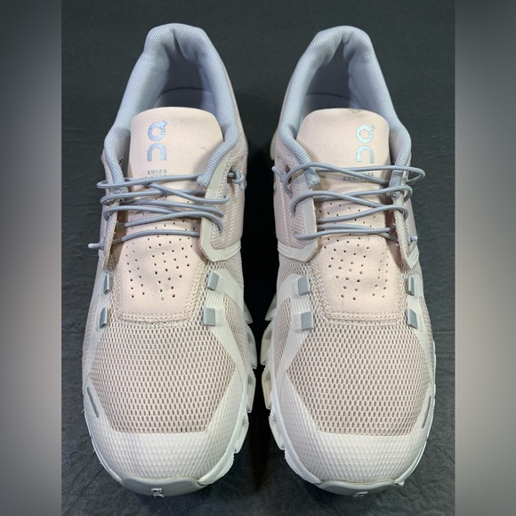On Cloud 5 Women’s Running Walking Sneakers Pink & Grey Shoe Size- 9 - Picture 3 of 11